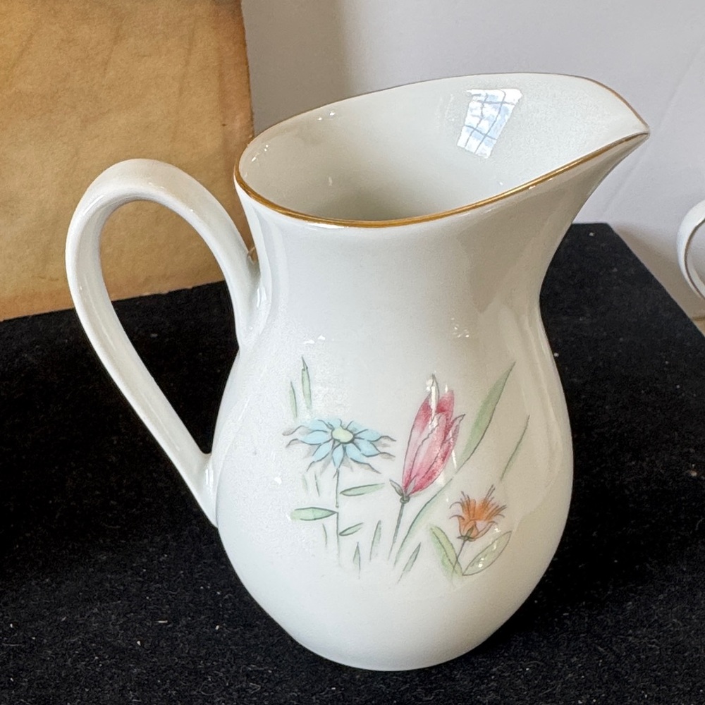 Vintage 1960 Bavaria Wild flower Floral Sugar, and Creamer Serveware Set - Picture 3 of 12